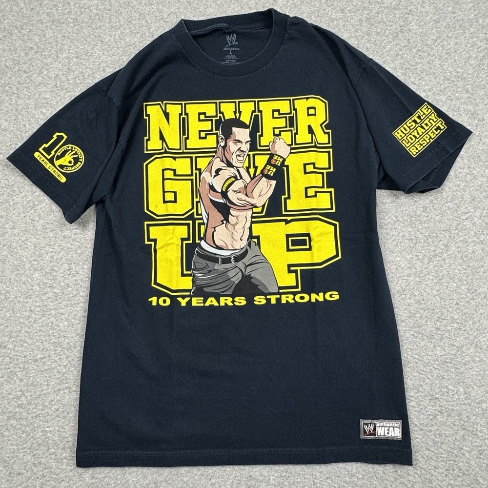 WWE John Cena Tshirt Mens Large Never Give Up 10 Years Strong Hustle Wrestling